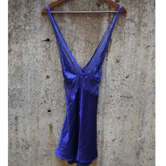 Victoria’s Secret Blue Lace Satin Chemise Slip Size Large - Picture 1 of 4